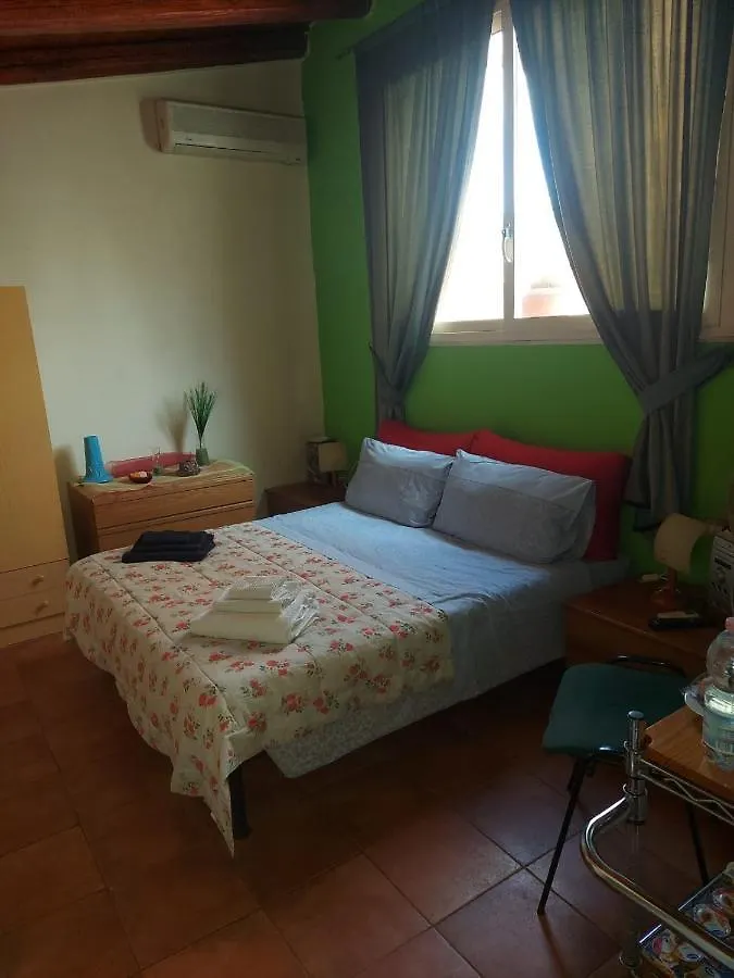 Bed & Breakfast Sweet Politeama 巴勒莫 2*,  意大利